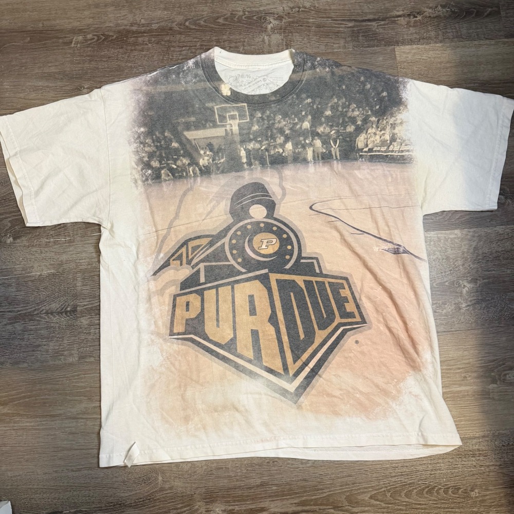 Levelwear Purdue Boilermakers Basketball Graphic T-Shirt XL Cream All Over Print